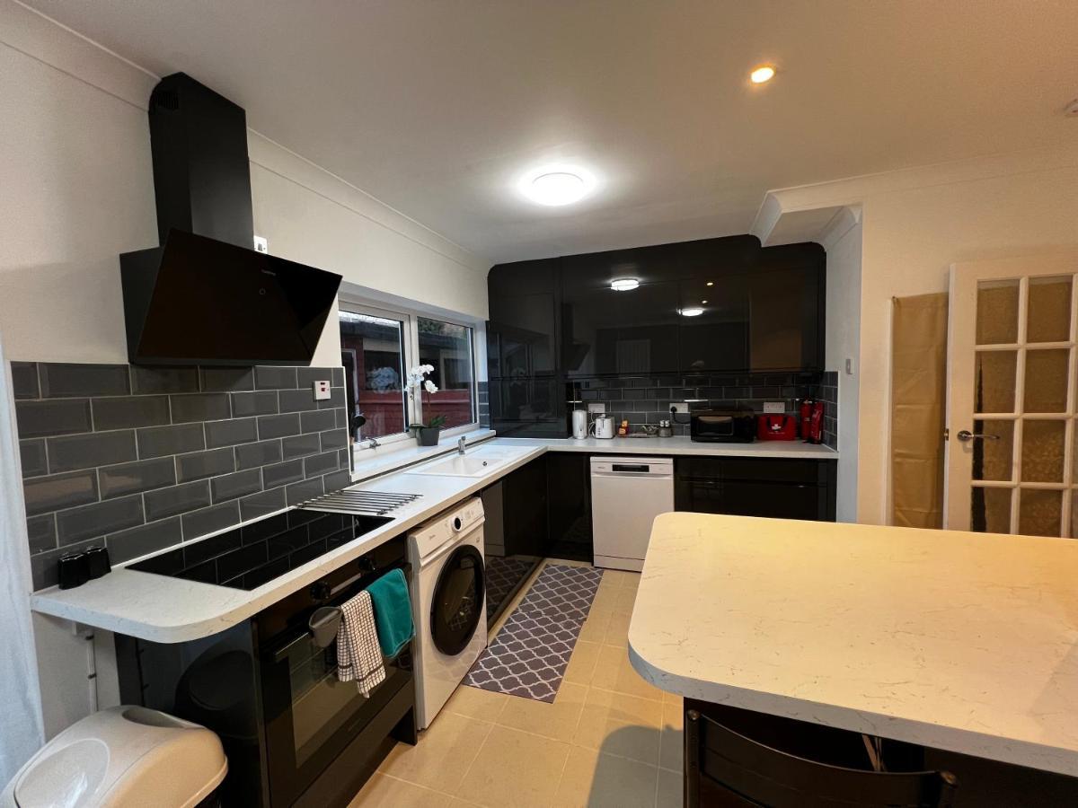 Springfield House- Near Newcastle Centre, Hospital And Keele University! Stoke-on-Trent Dış mekan fotoğraf